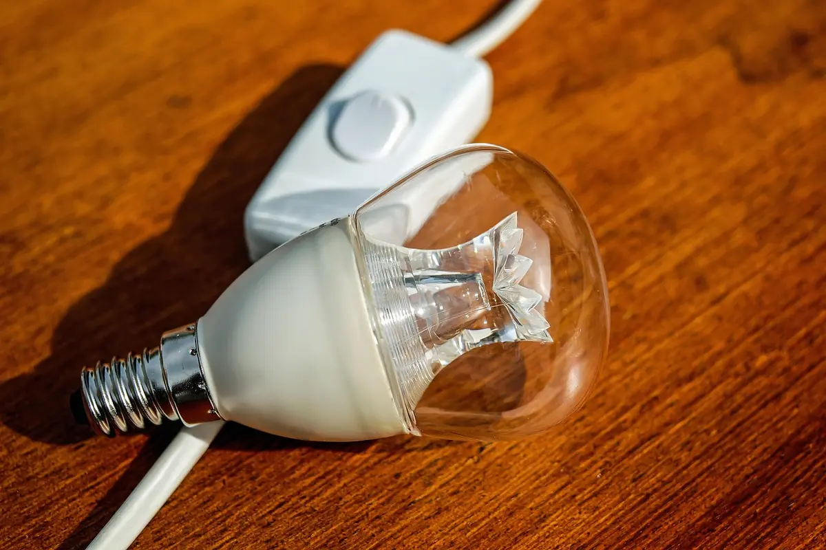 Economize energia com 5 truques simples que os engenheiros realmente recomendam