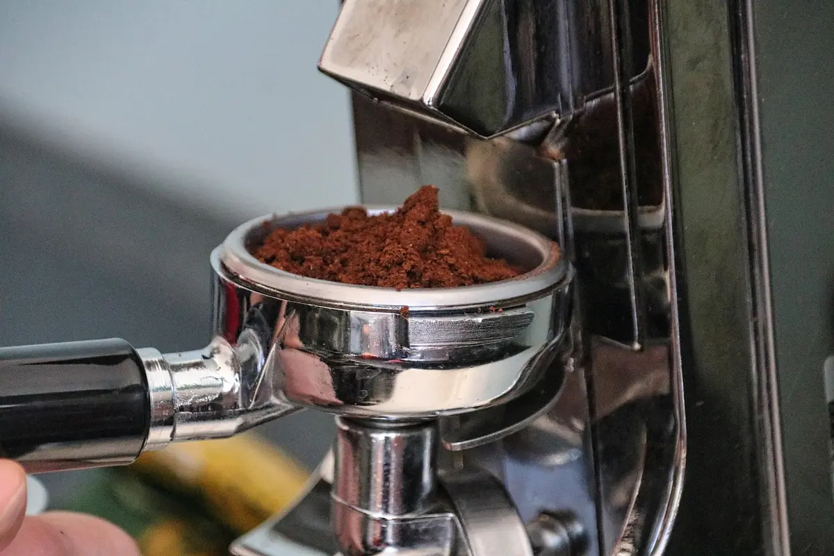 Moedor de café que libera um aroma irresistível e deixa o pó sempre fresco