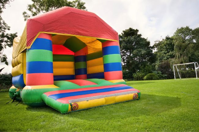 Comprar ou alugar brinquedos para festas? Qual solução é melhor?