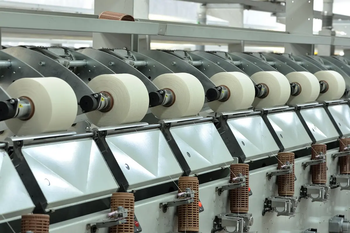 Máquina de algodão doce que encanta adultos e crianças com um só botão