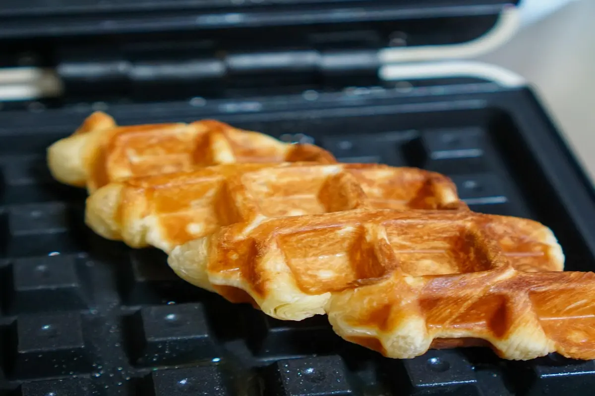 Máquina de waffle com antiaderente que facilita tudo e não gruda nada