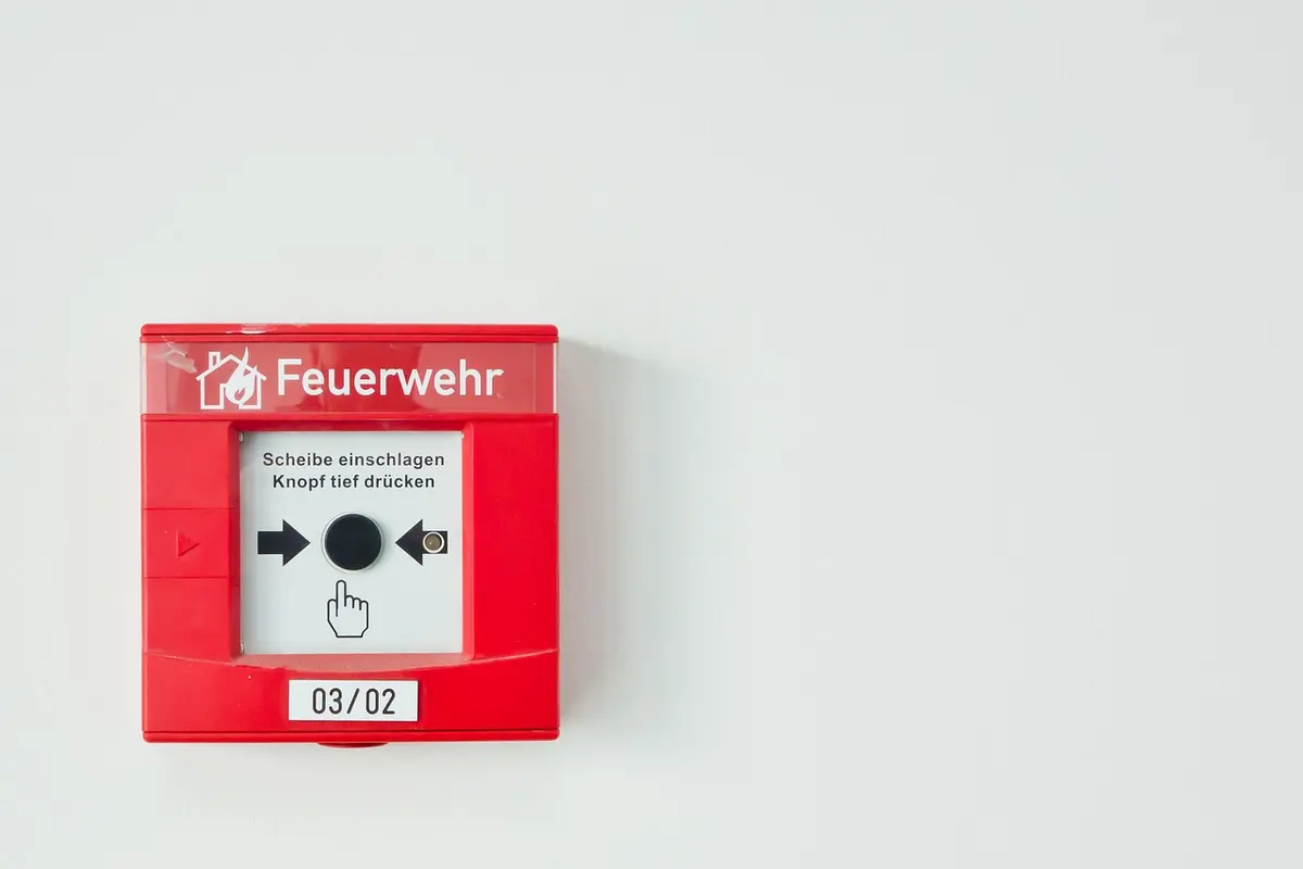 Detector de fumaça que pode salvar vidas e ainda é super discreto